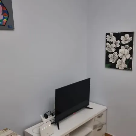 Luxury Two Bedrooms And Two Balcony Beachfront Apartament