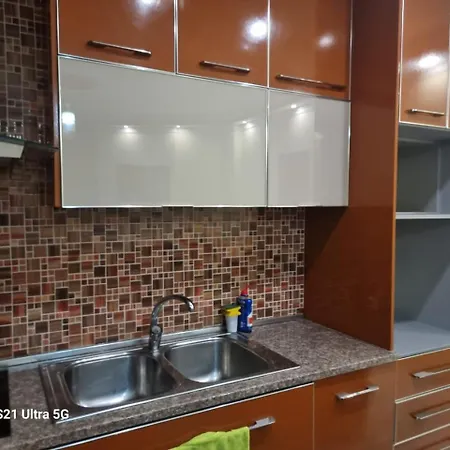 Luxury Two Bedrooms And Two Balcony Beachfront Apartament Wlora